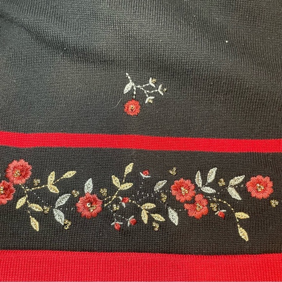 Alfred Dunner Black Red Floral Embroidered Button Front Cardigan Medium Grandma - Picture 7 of 12